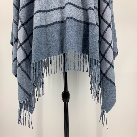 Lancioni 1973 NWT Blue Plaid Wool Blend Fringed Shawl, One Size - Picture 9 of 15